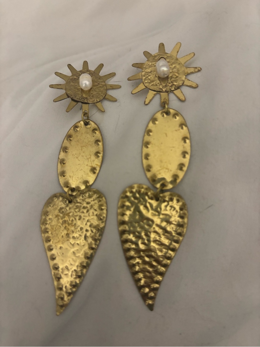 Anthropologie Gold Sunburst Pearl & Hammered Heart Drop Earrings